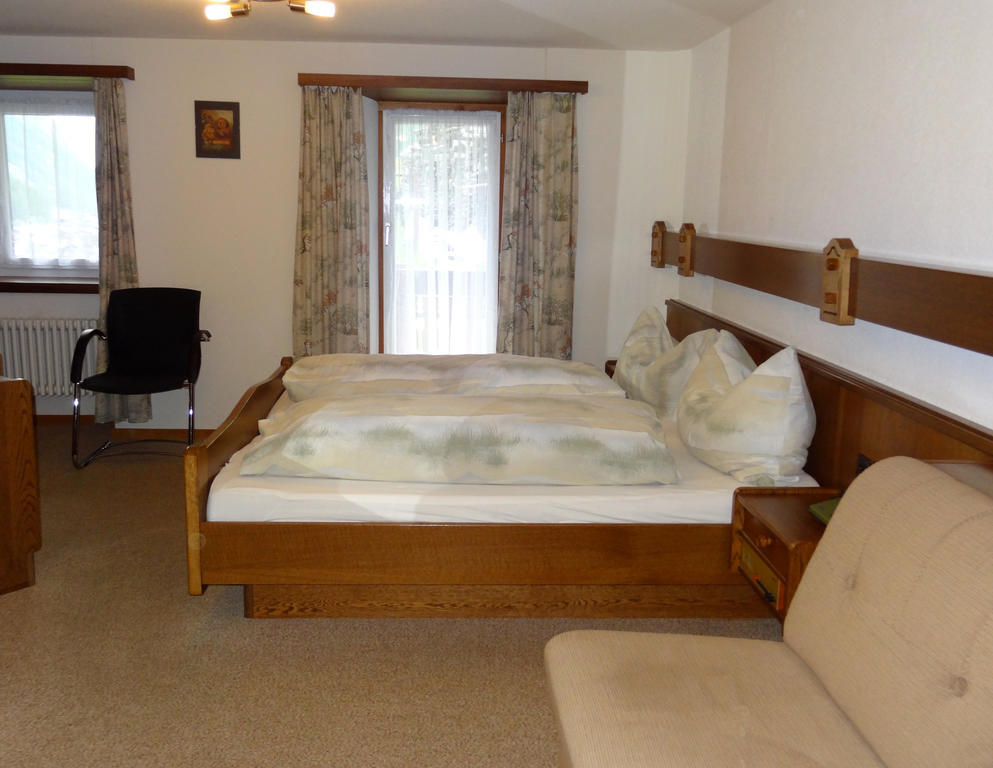 Ferienwohnung Monte Rosa Saas-Grund Zimmer foto