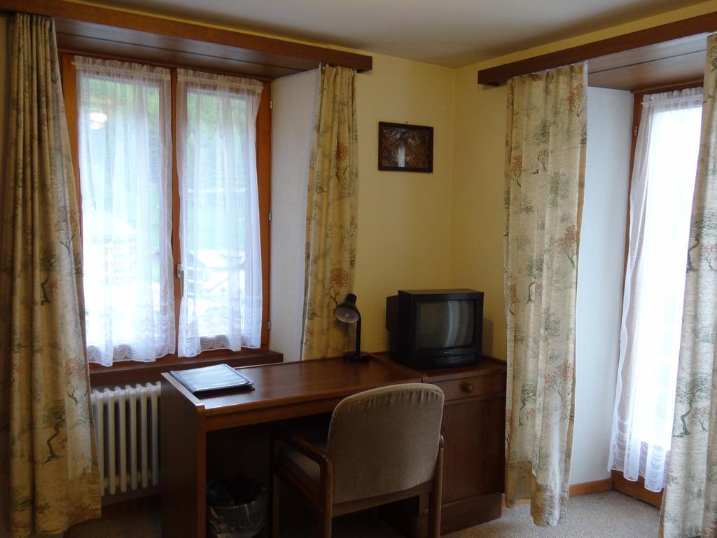 Ferienwohnung Monte Rosa Saas-Grund Zimmer foto