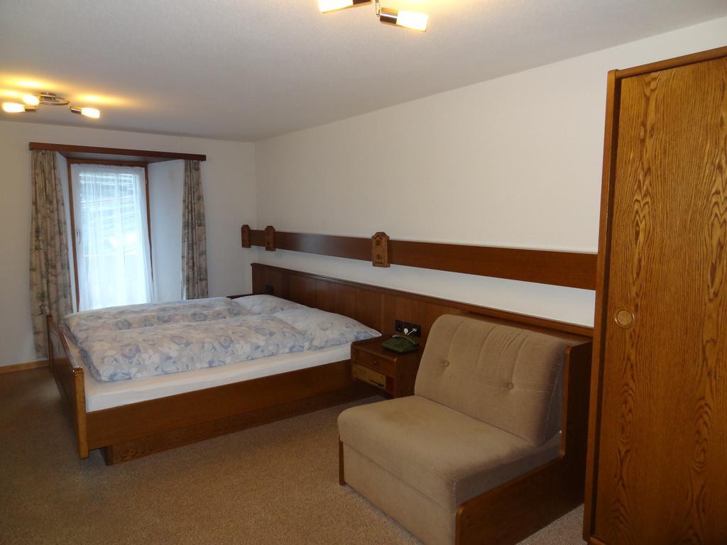Ferienwohnung Monte Rosa Saas-Grund Zimmer foto